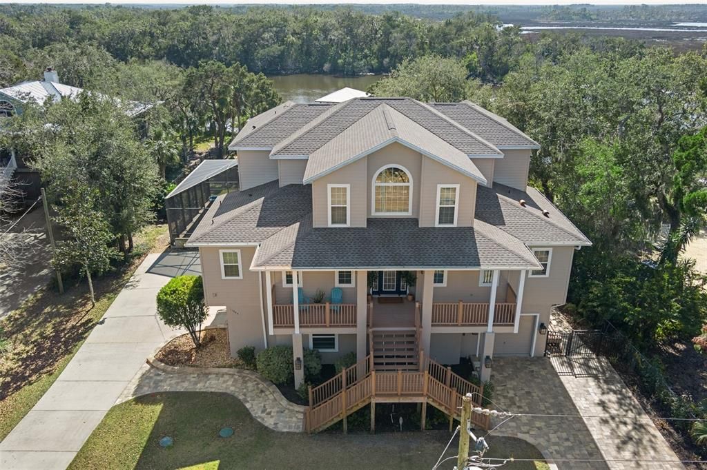 Exterior, Drone
