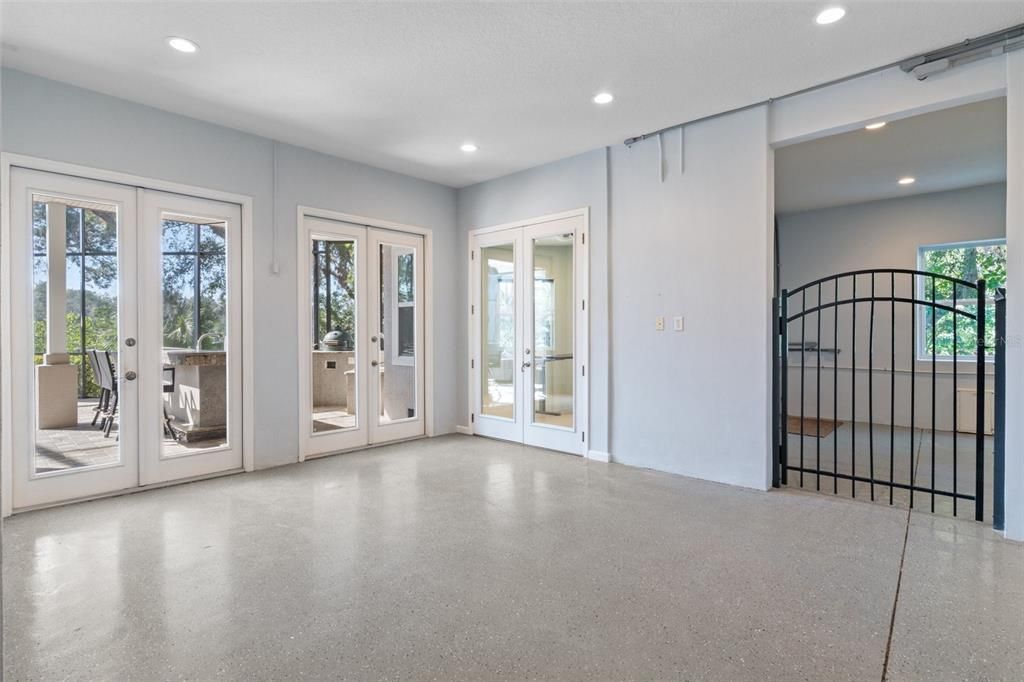 Empty room, Interior, Recessed Lighting