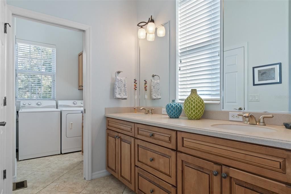 Bathroom, Dual Sink Vanities, Interior, Washer