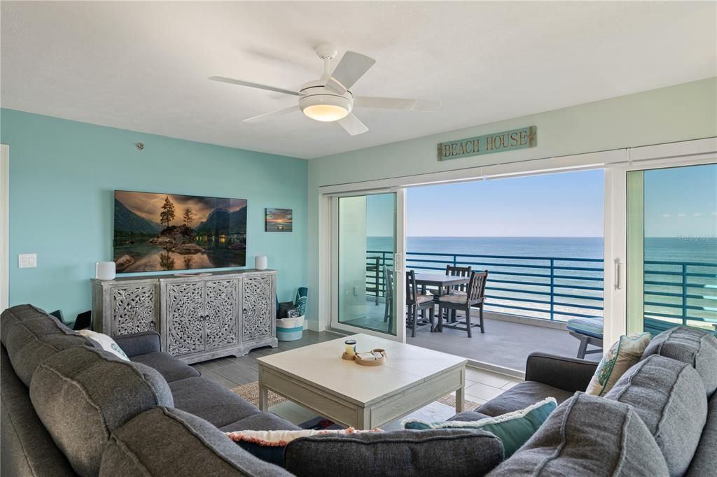Dining room, Interior, Living room, Water