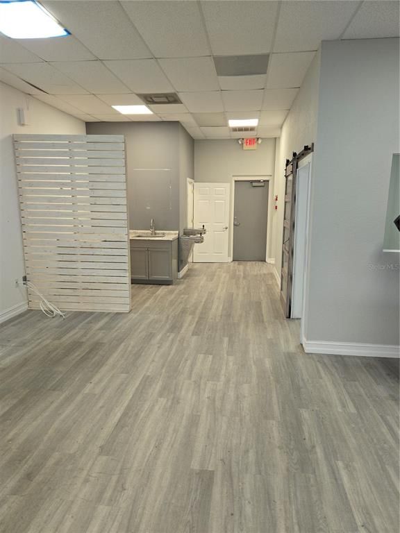 Interior, Recessed Lighting, Wood Texture Flooring