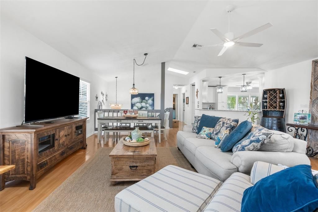 Dining room, Interior, Living room, Pendant Lights, Wood Texture Flooring