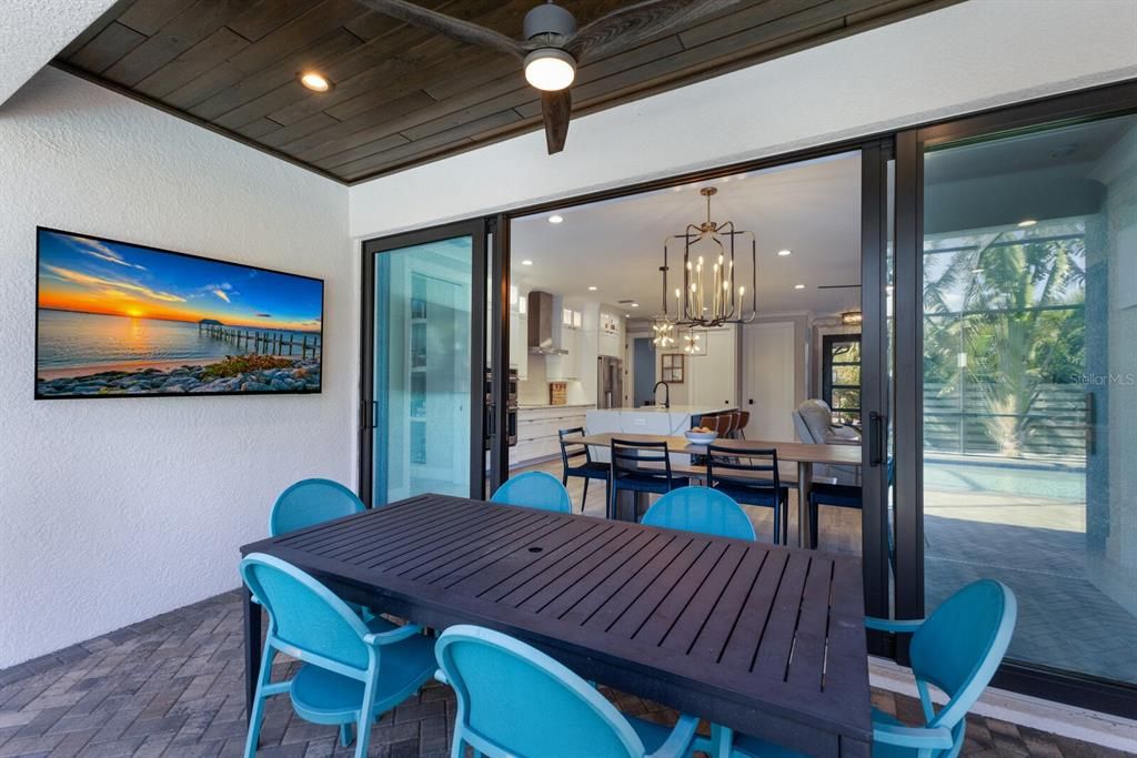 Dining room, Interior, Kitchen, Pendant Lights, Recessed Lighting, Wooden Ceilings