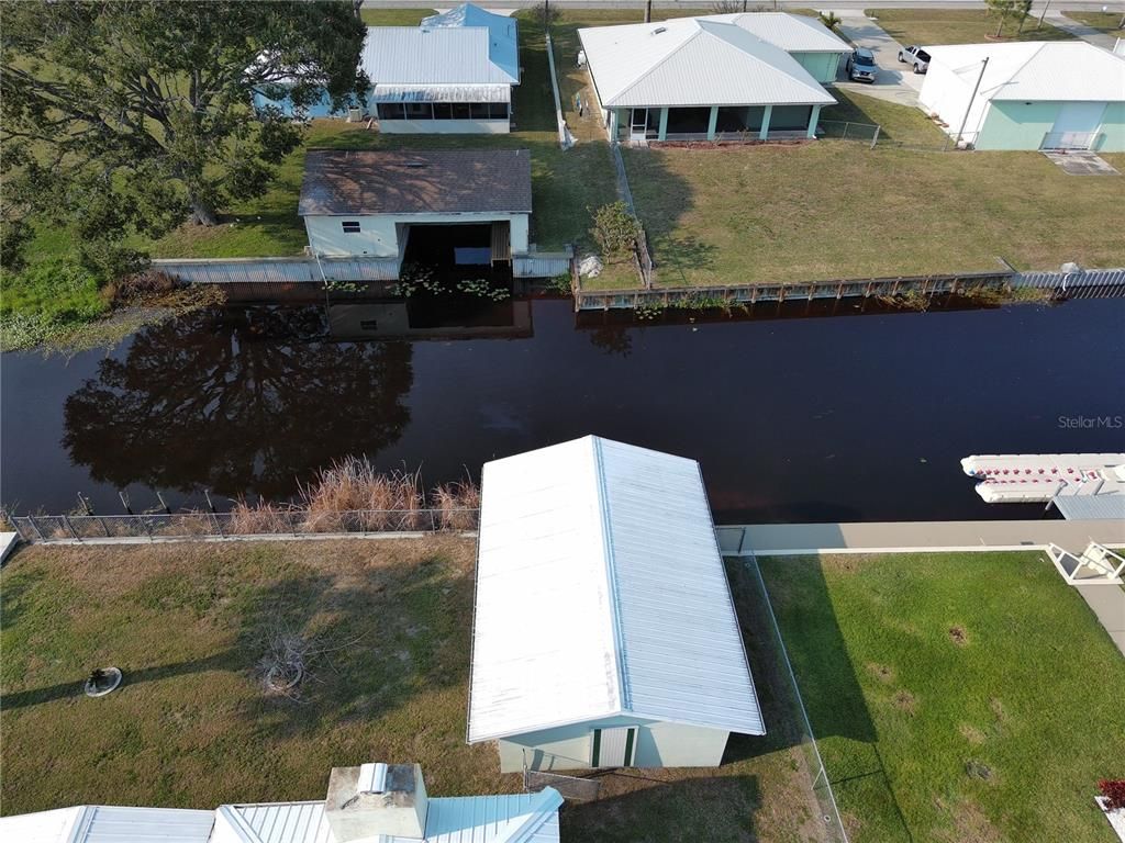 Exterior, Drone