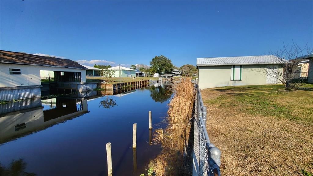 Exterior, Lake