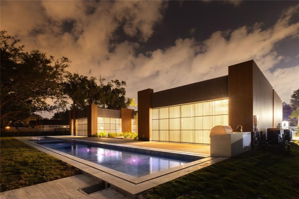 Exterior, Pool