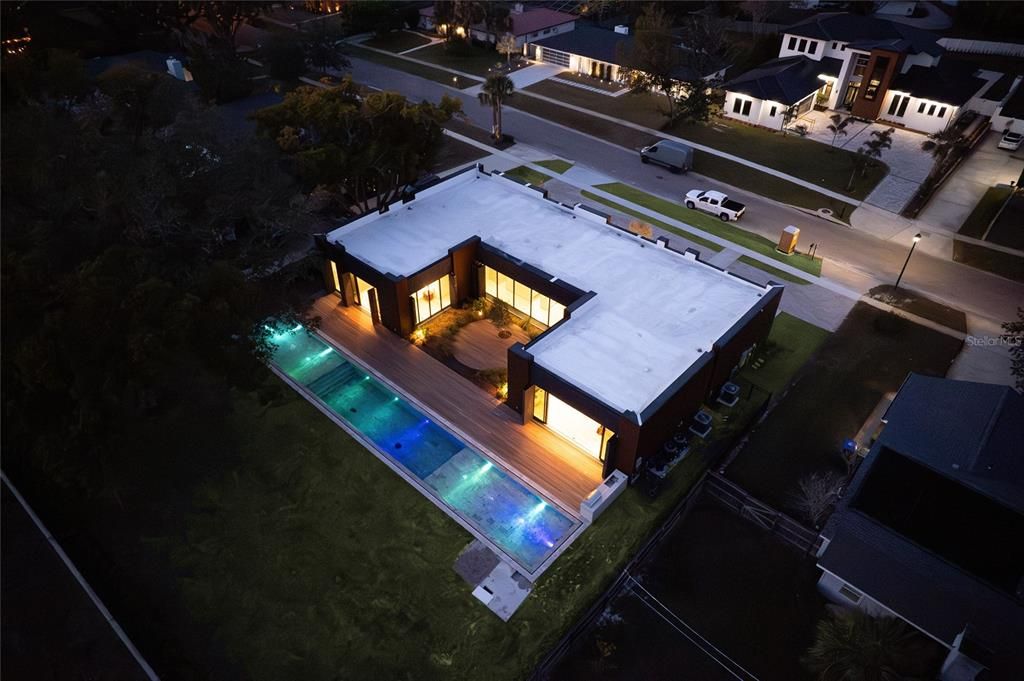 Exterior, Drone