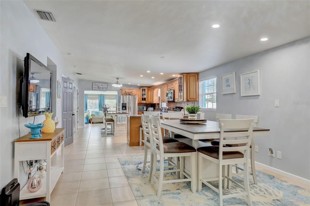 Dining room, Interior, Kitchen, Pendant Lights, Recessed Lighting