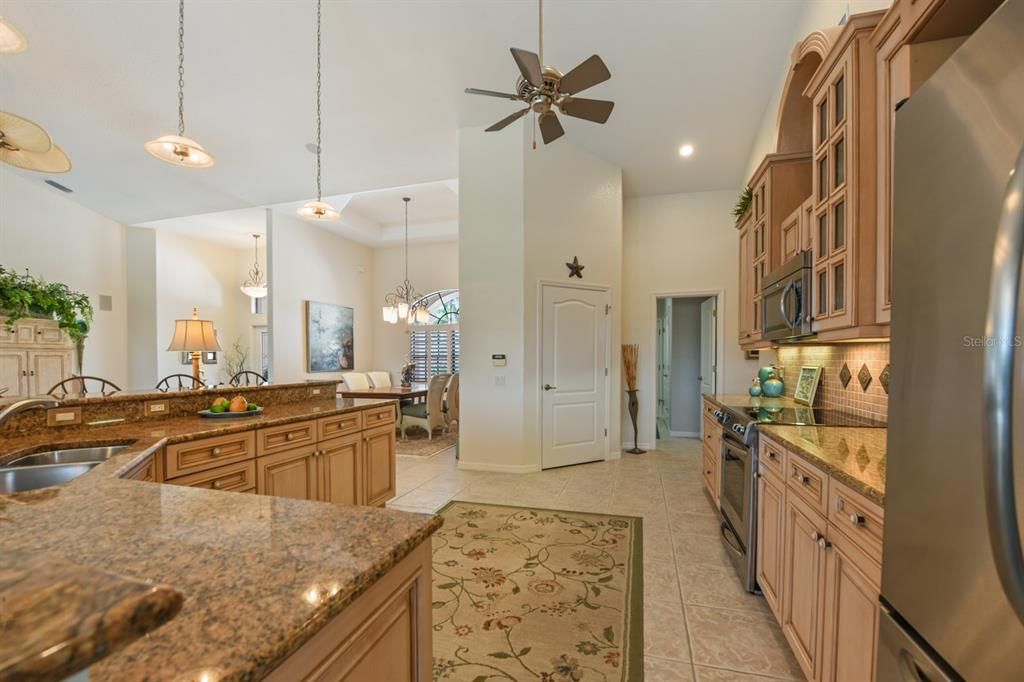 Chandelier, Dining room, Interior, Kitchen, Pendant Lights, Recessed Lighting