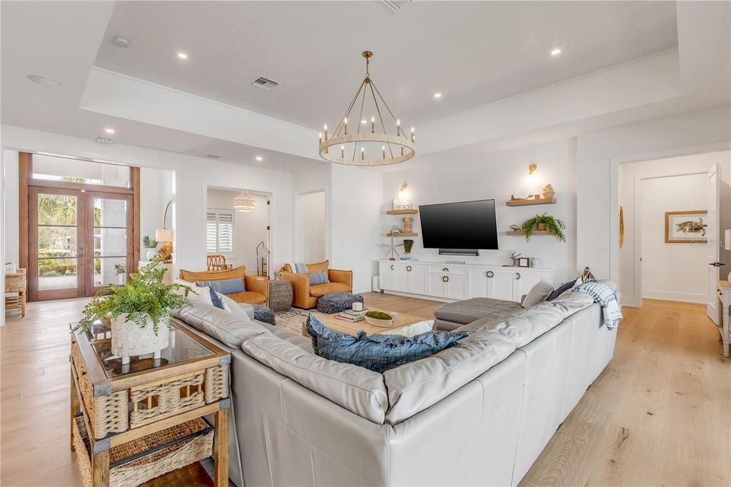 Chandelier, Interior, Living room, Recessed Lighting, Wood Texture Flooring