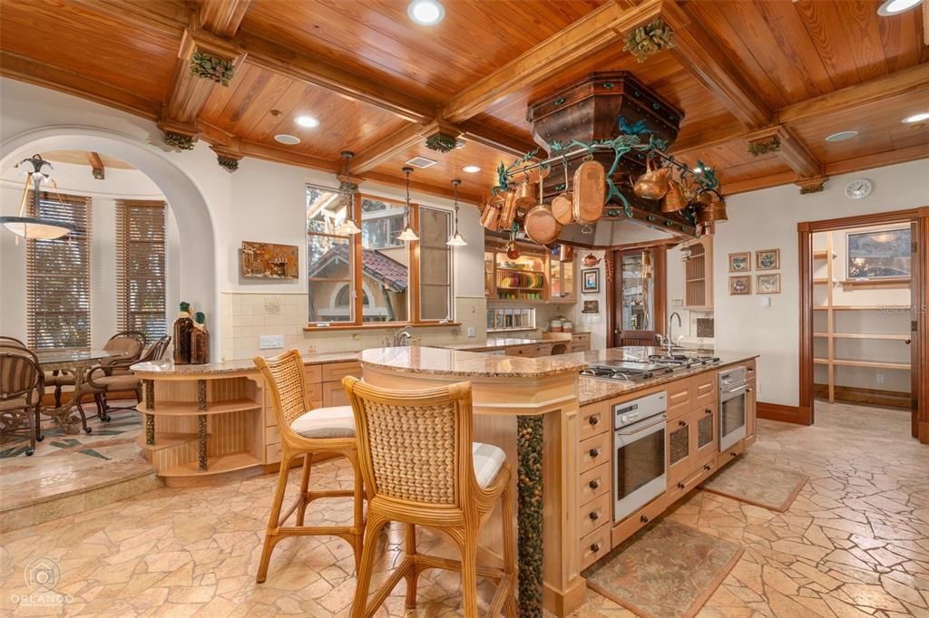 Dining room, Interior, Kitchen, Pendant Lights, Recessed Lighting, Wooden Beams, Wooden Ceilings