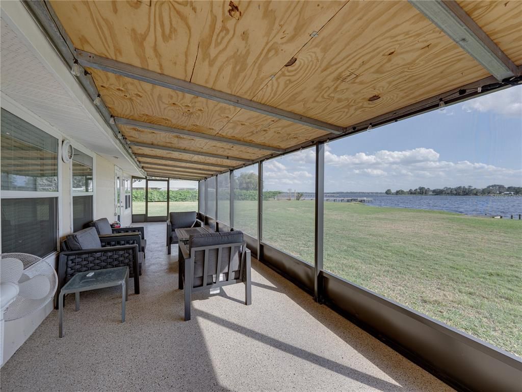 Interior, Living room, Sun Room, Water