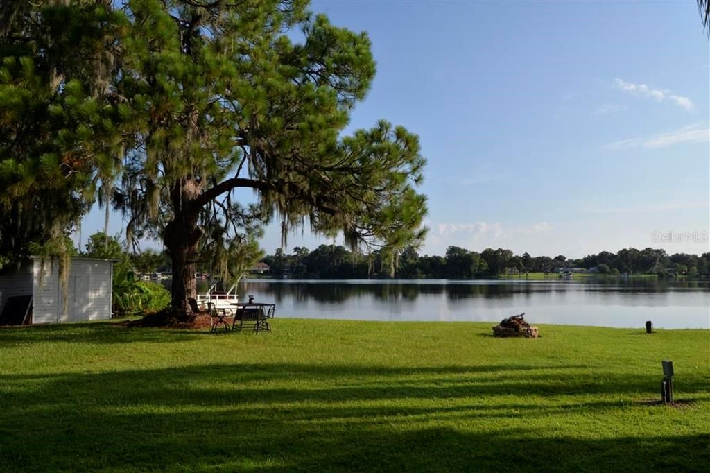 Exterior, Lake
