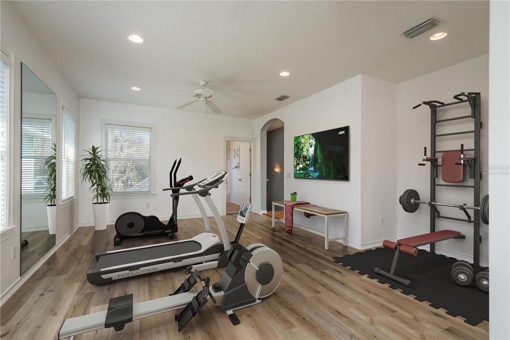Fitness Equipment, Interior, Recessed Lighting, Wood Texture Flooring