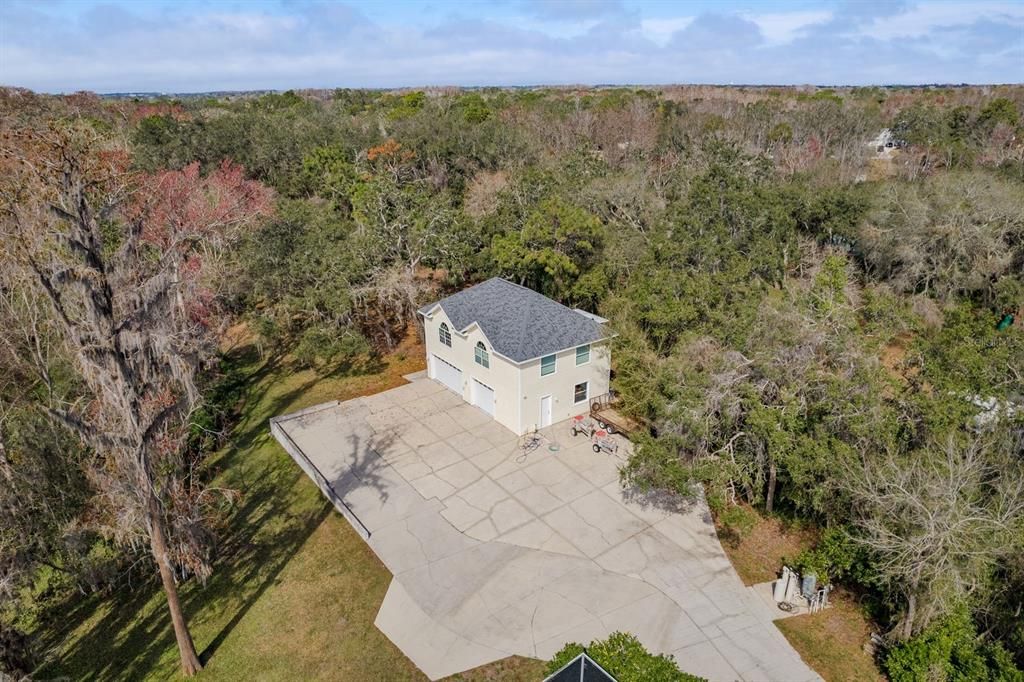 Exterior, Drone