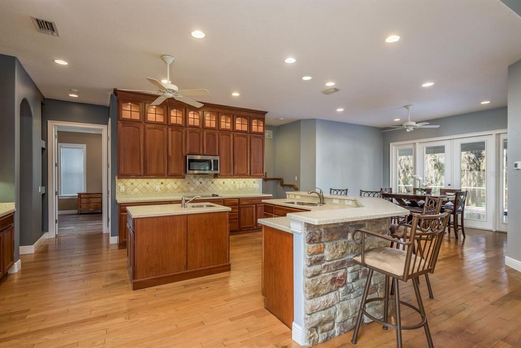 Dining room, Interior, Kitchen, Recessed Lighting, Wood Texture Flooring