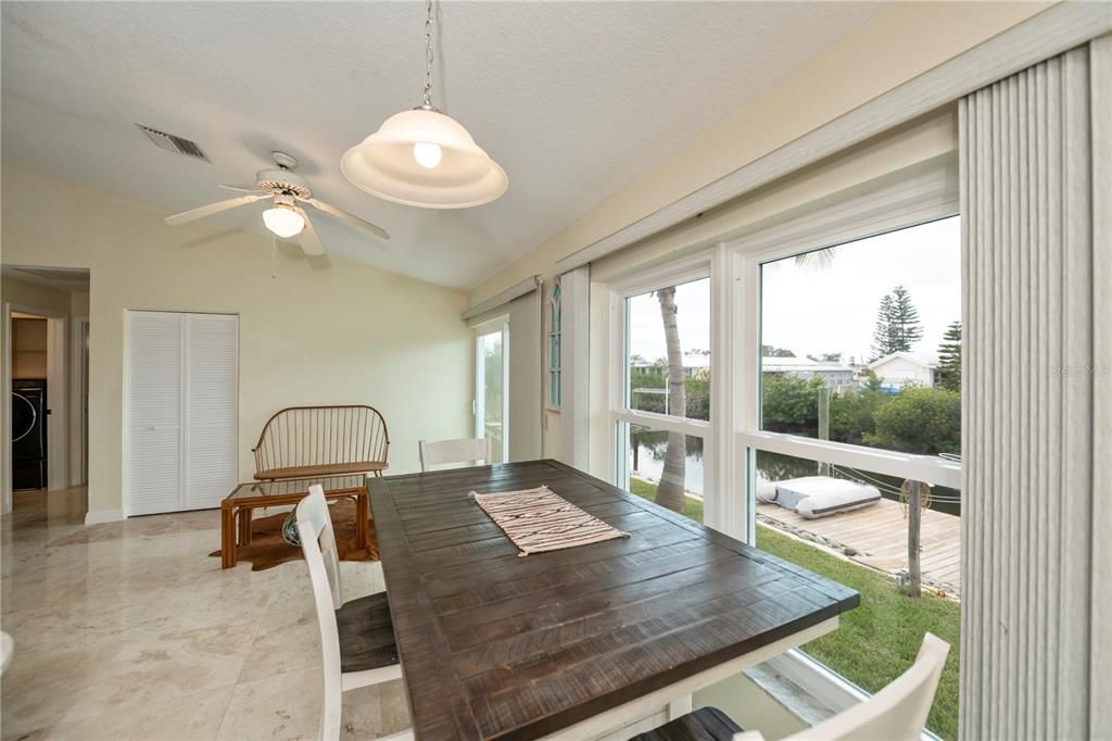 Dining room, Interior, Pendant Lights