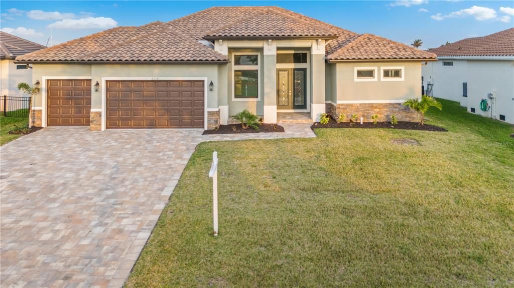 Attached, Backyard, Exterior, Facade, Mediterranean