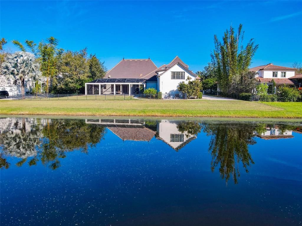 Exterior, Lake