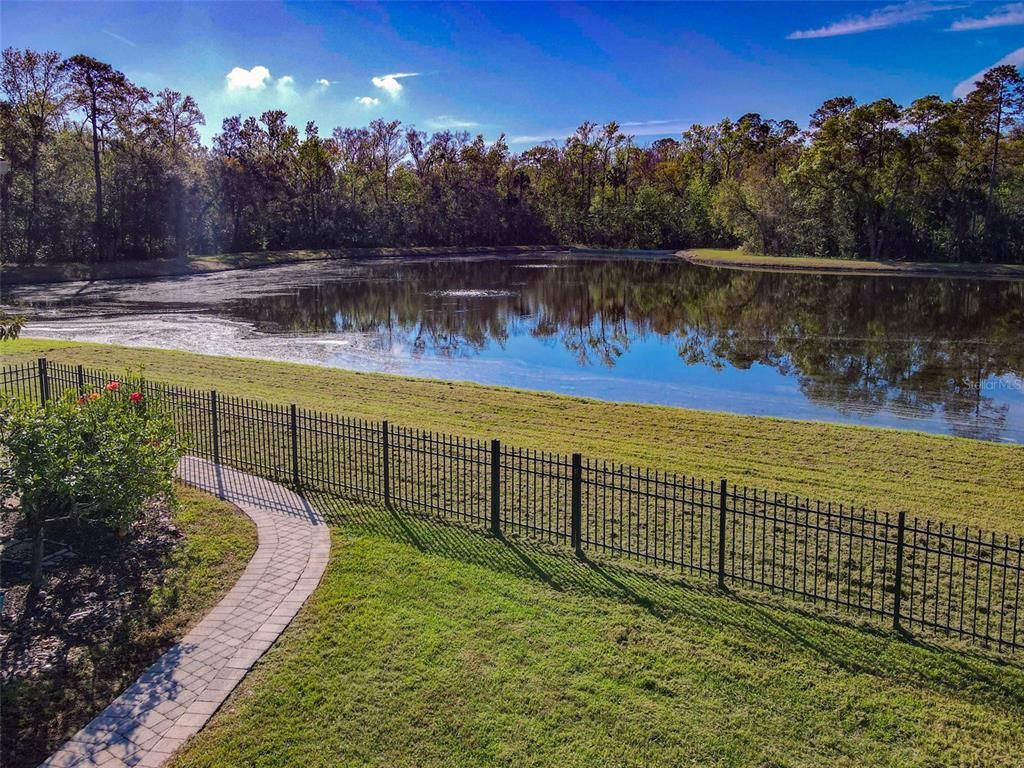 Exterior, Lake