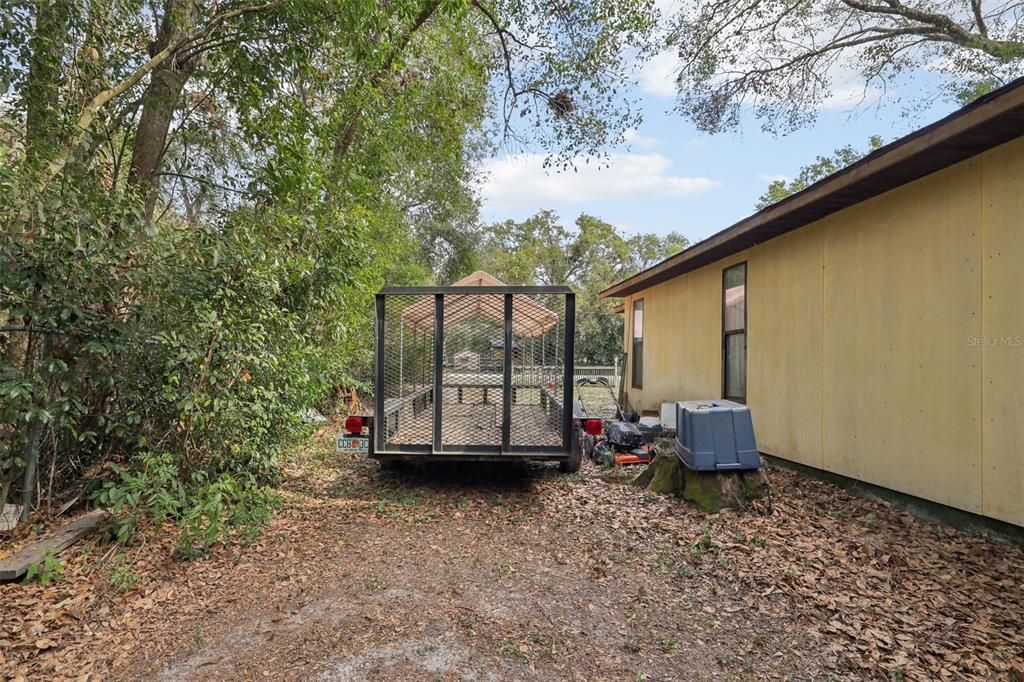 Backyard, Exterior