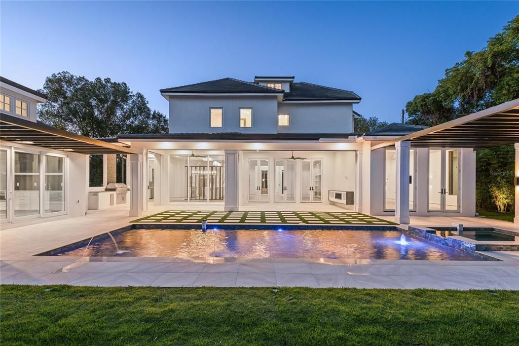 Exterior, Pool