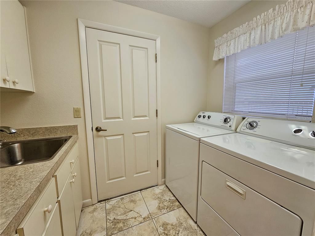 Interior, Washer