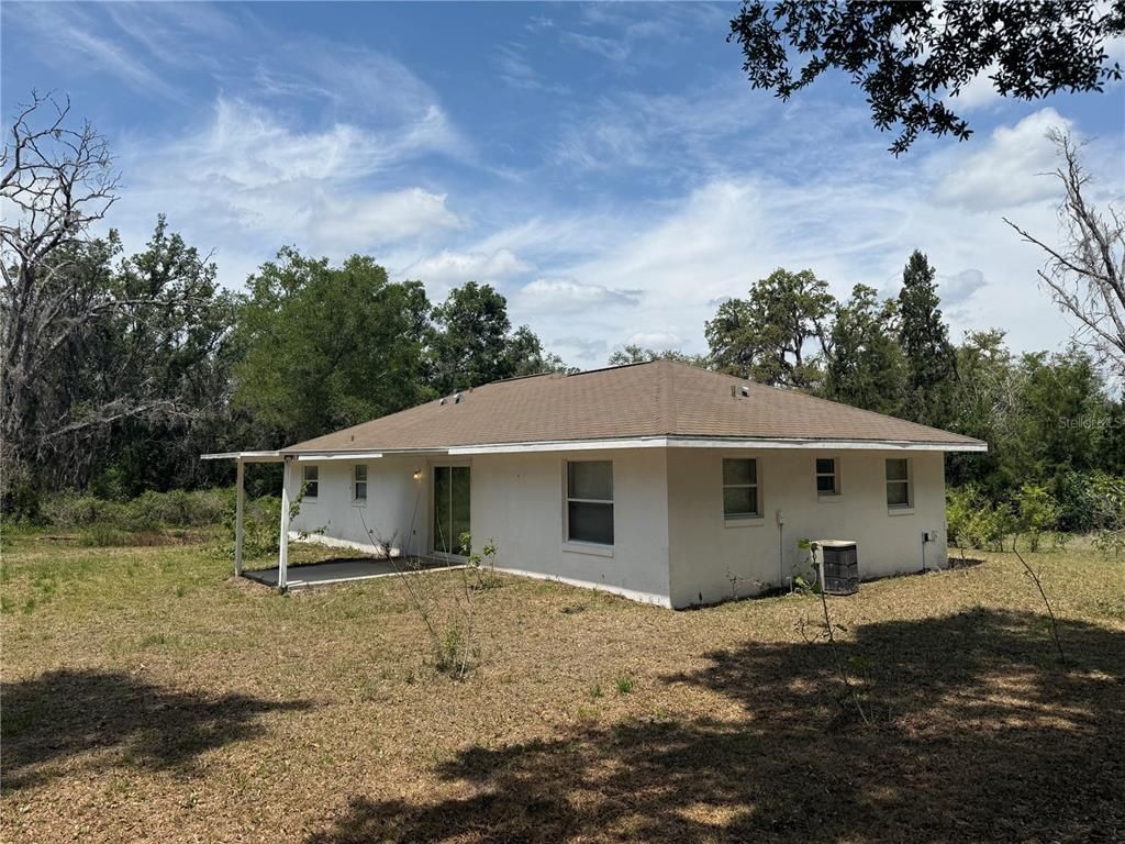 Backyard, Exterior