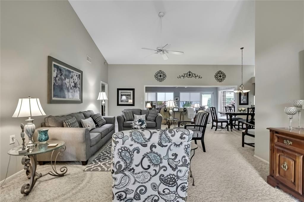 Dining room, Interior, Living room, Pendant Lights