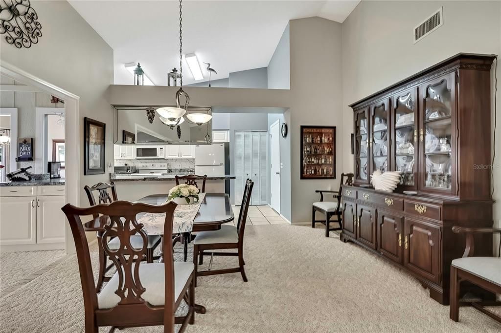 Dining room, Interior, Kitchen, Pendant Lights, Stainless Steel Appliances
