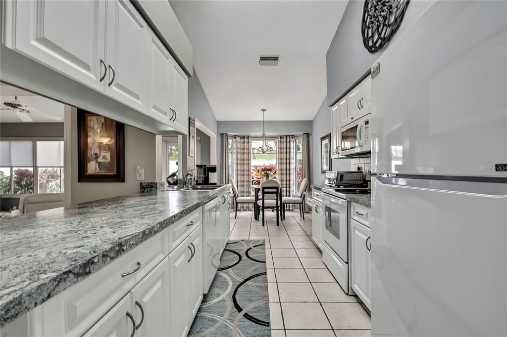 Chandelier, Dining room, Interior, Kitchen