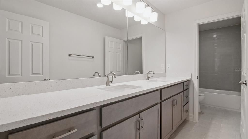 Bathroom, Dual Sink Vanities, Interior, Recessed Lighting