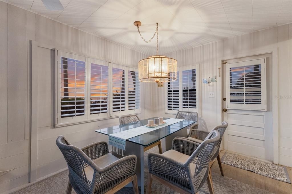 Dining room, Interior, Pendant Lights