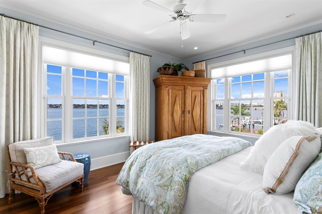Bedroom, Interior, Recessed Lighting, Water, Wood Texture Flooring