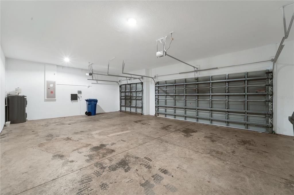 Garage, Interior