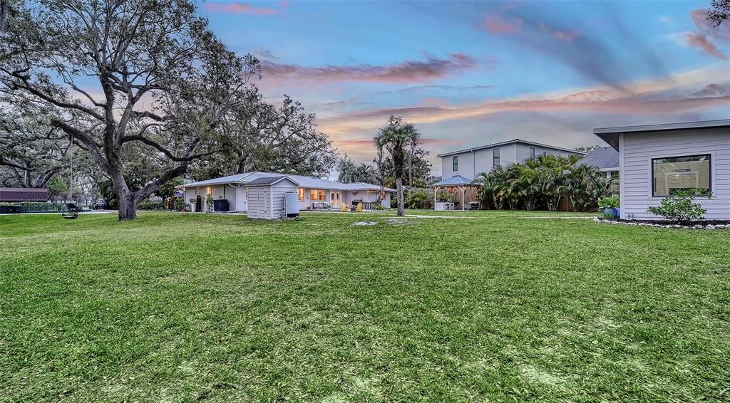 Backyard, Exterior