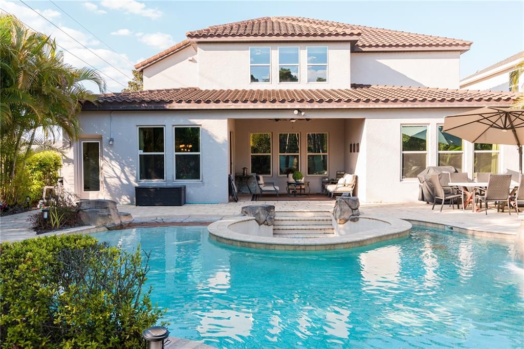 Exterior, Pool