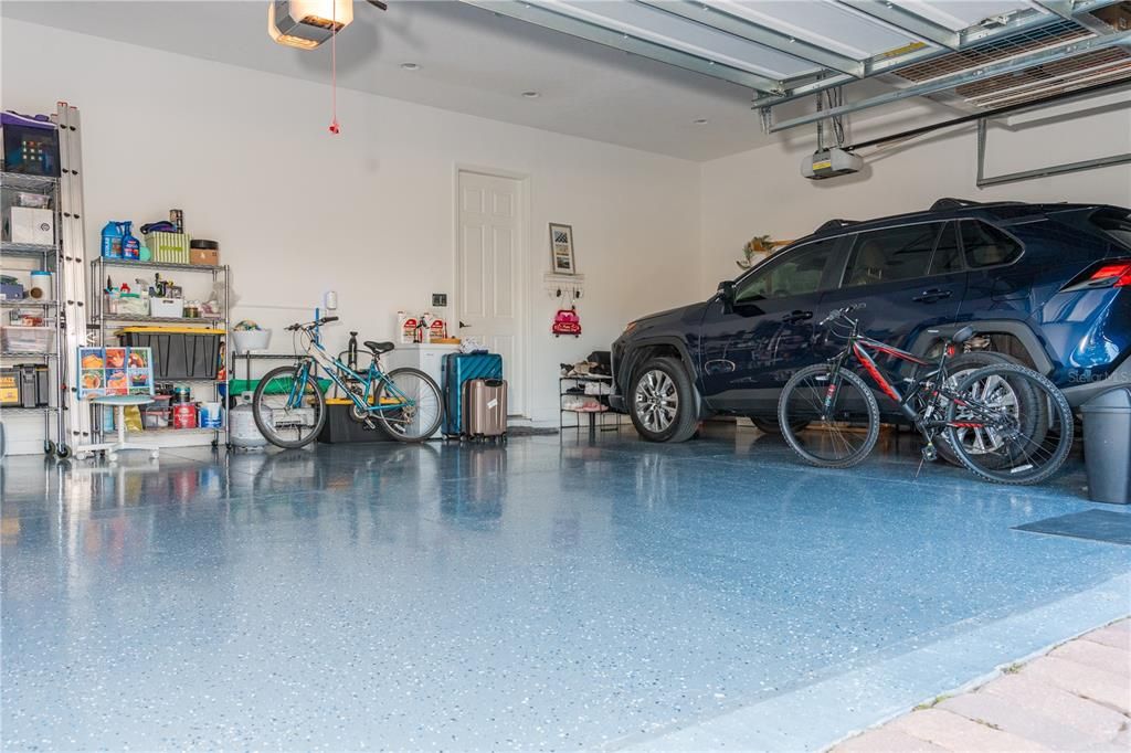 Garage, Interior