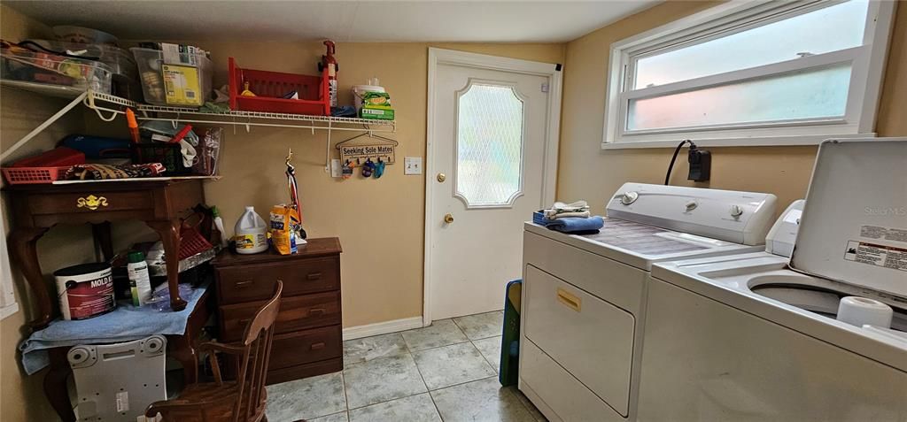 Interior, Washer