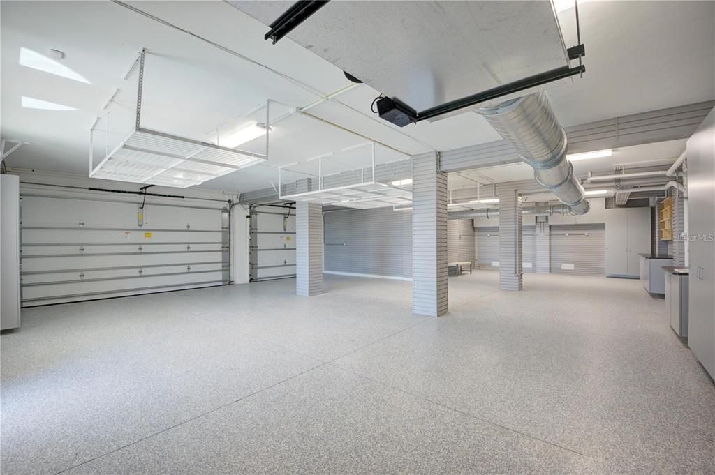 Garage, Interior