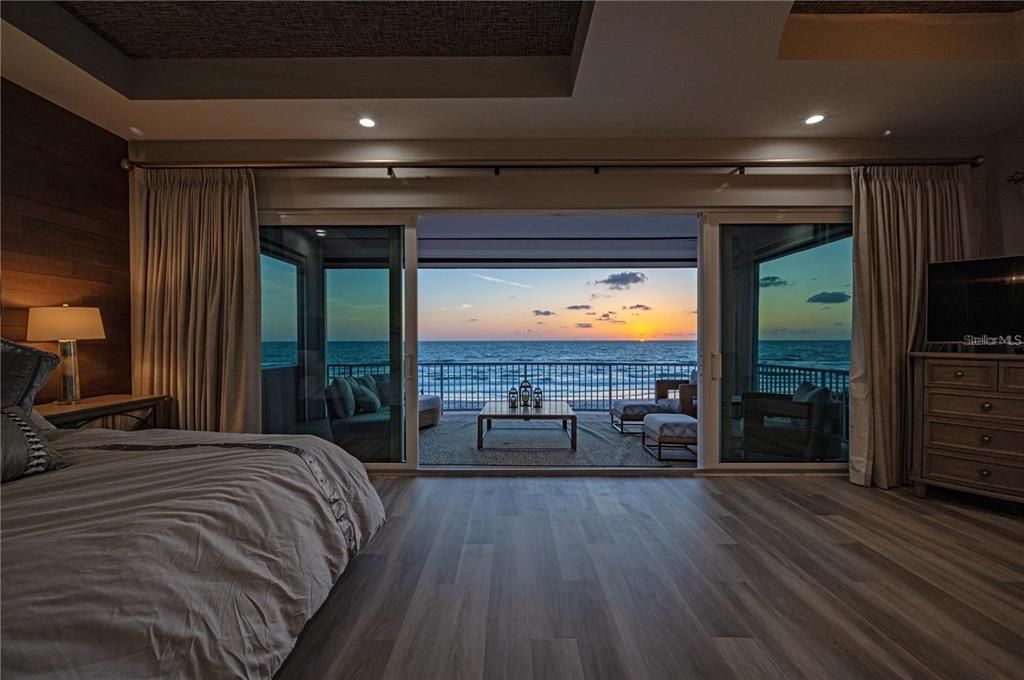 Bedroom, Interior, Recessed Lighting, Water, Wood Texture Flooring