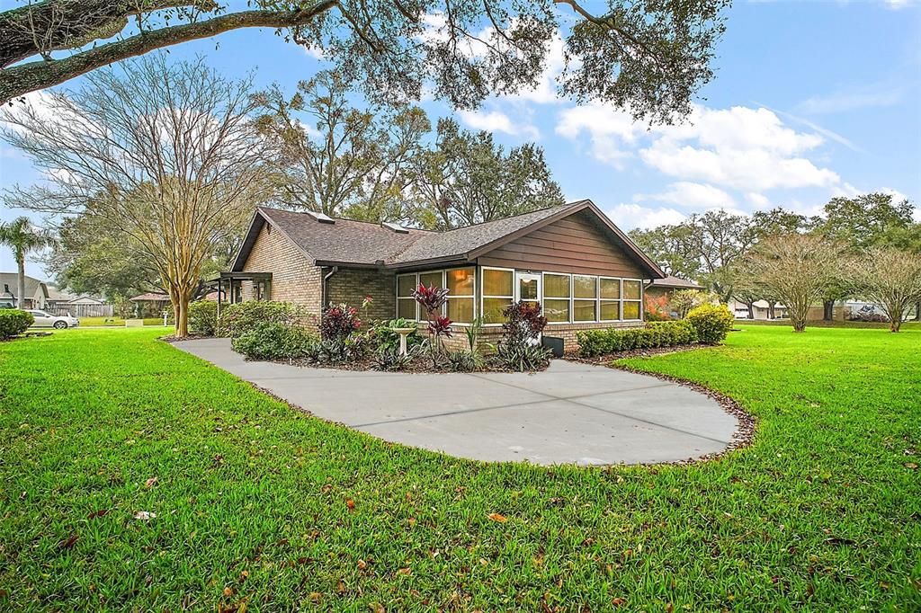 Backyard, Exterior