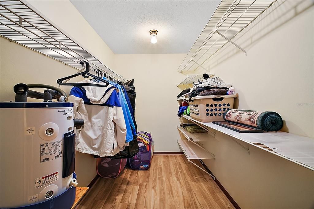 Interior, Walk-in Closets, Wood Texture Flooring