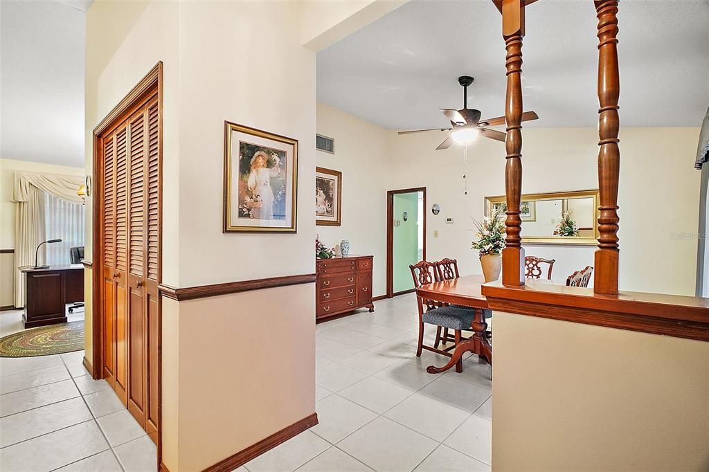 Dining room, Interior