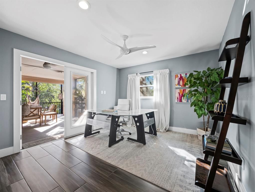 Home Office, Interior, Recessed Lighting, Wood Texture Flooring