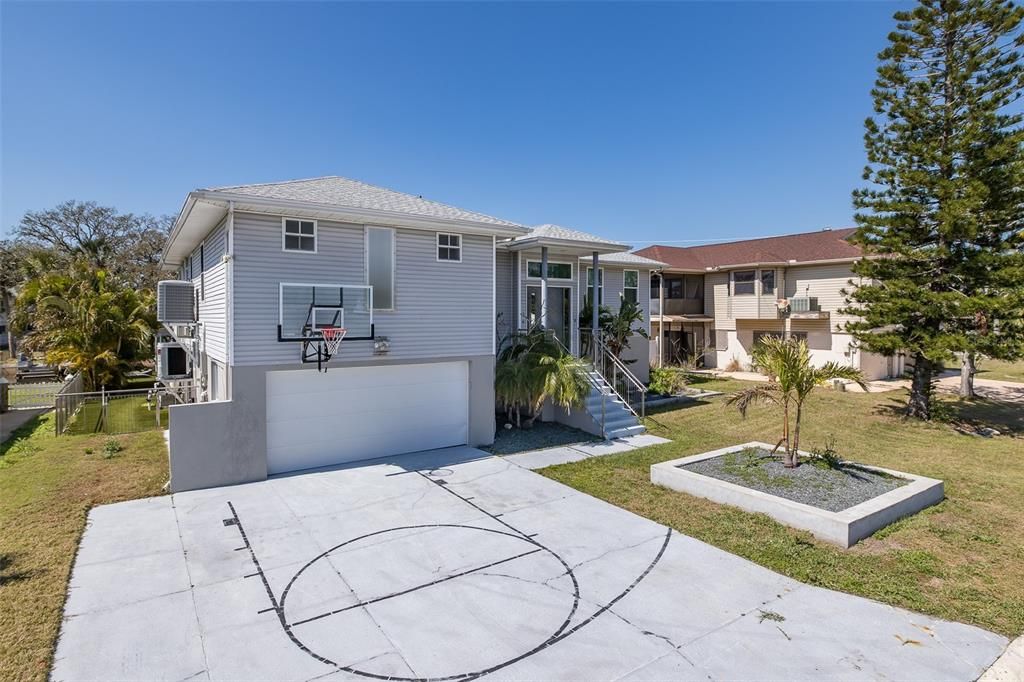 Backyard, Exterior