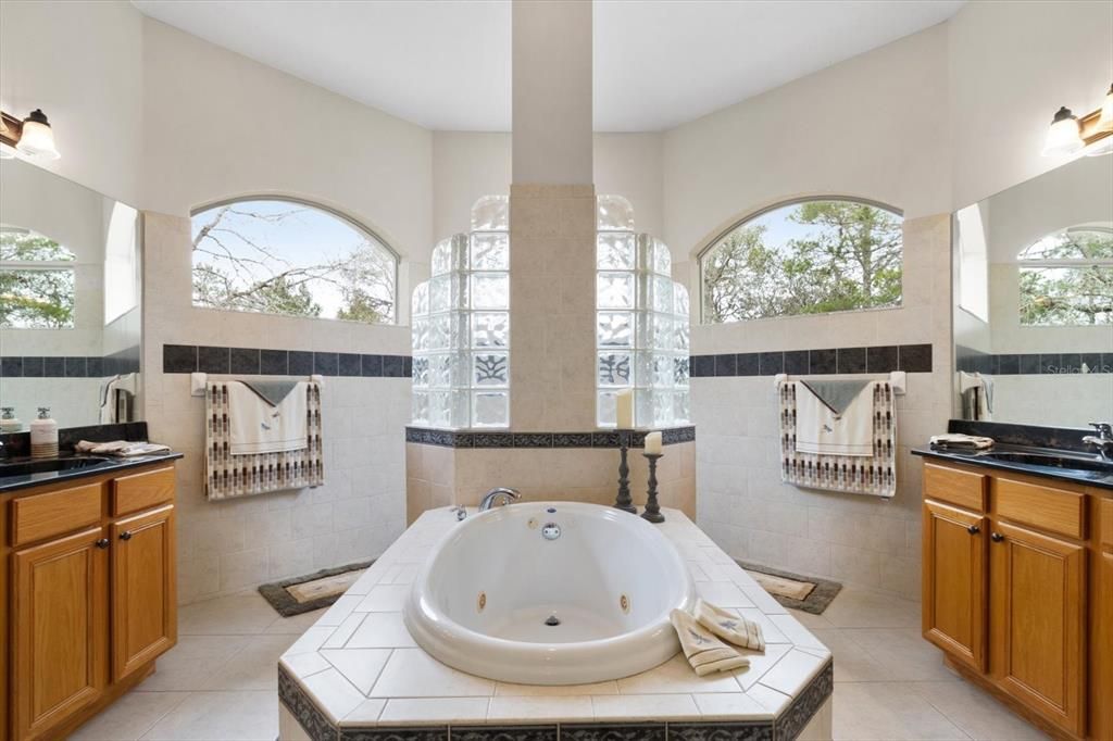 Bathroom, Interior, Tile Countertops