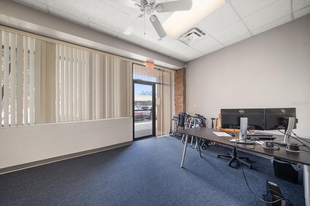 Home Office, Interior