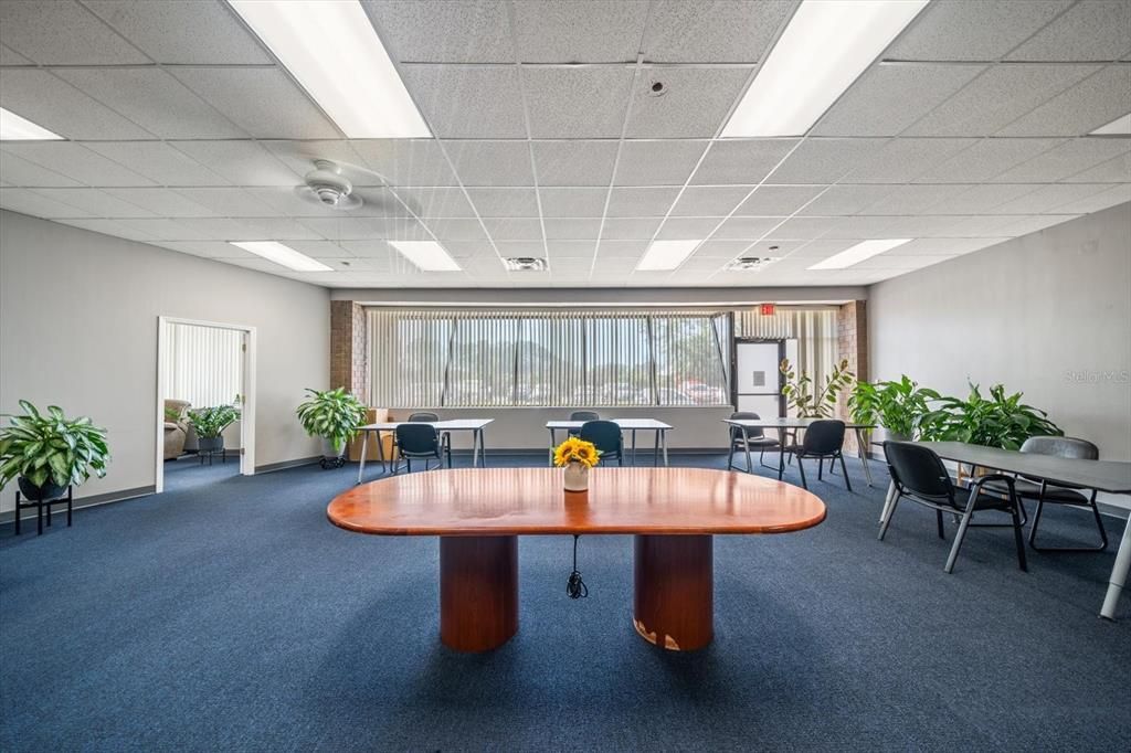 Dining room, Interior, Recessed Lighting