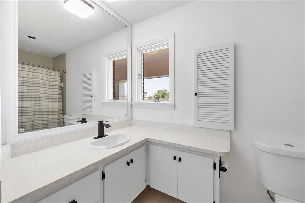 Bathroom, Interior, Recessed Lighting